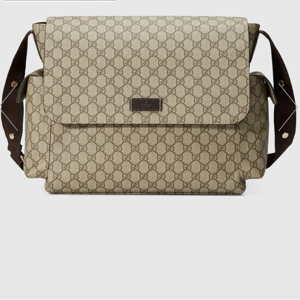 Gucci  Ggsupreme medium diaper bag